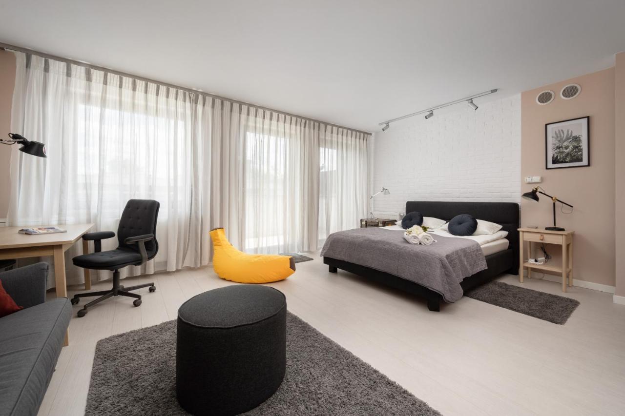 Wroclaw Dabie Silver By Renters Esterno foto