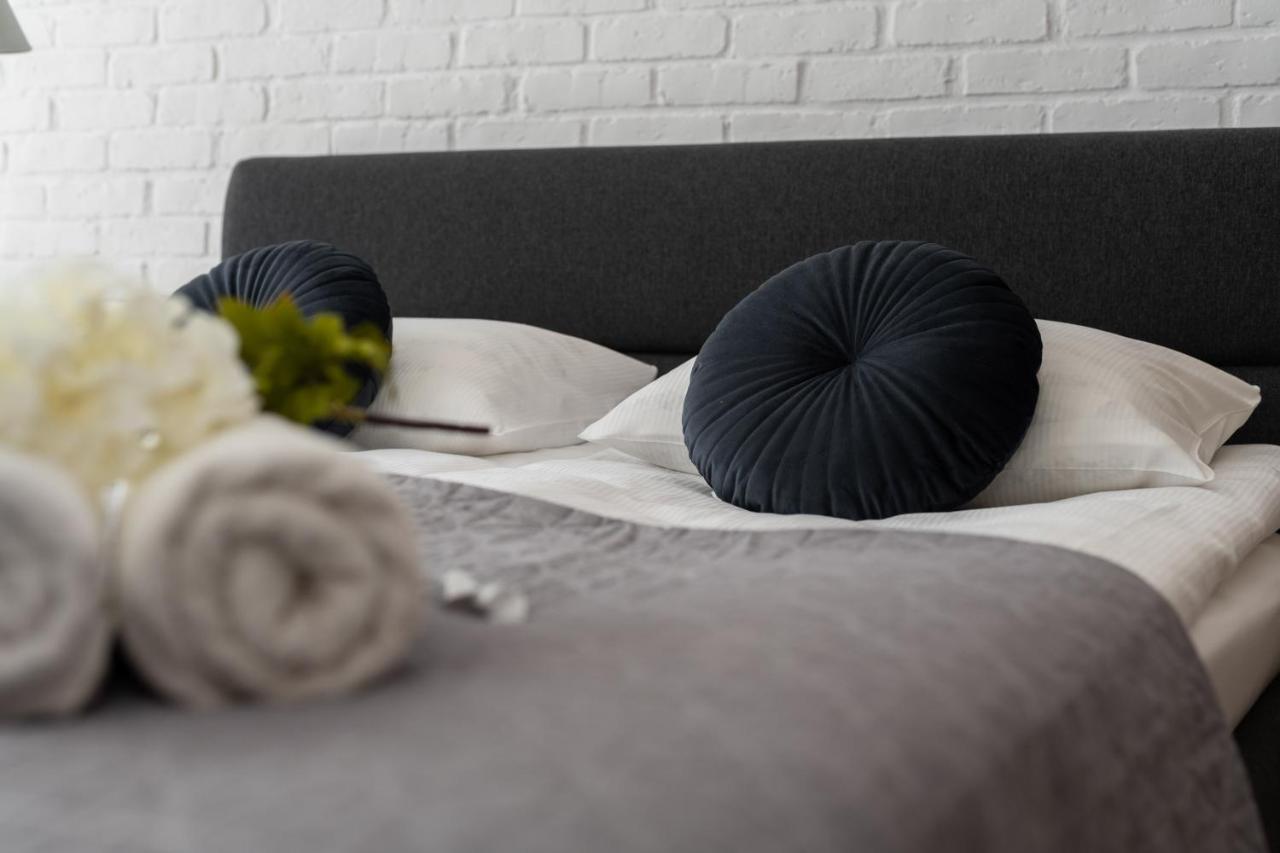 Wroclaw Dabie Silver By Renters Esterno foto